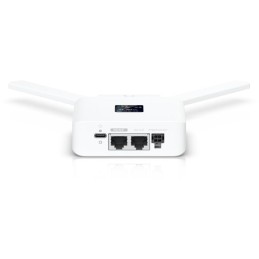 Ubiquiti Mobile Router - LTE router, Wi-Fi 2,4 GHz, krytí IP66, GPS, PoE In, PoE Out, 802.3af/at