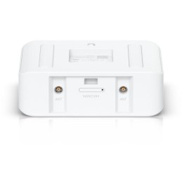 Ubiquiti Mobile Router - LTE router, Wi-Fi 2,4 GHz, krytí IP66, GPS, PoE In, PoE Out, 802.3af/at