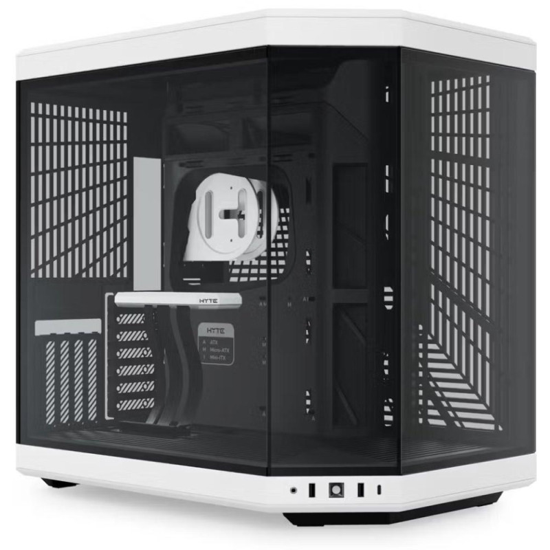 HYTE skříň Y70 Panda / levé a přední sklo / Riser PCIe 4.0 / bez zdroje / 1x USB-C / 2x USB-A /
