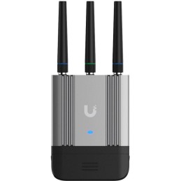 Ubiquiti Mobile Router Industrial - Průmyslový LTE router, Wi-Fi 2,4 GHz, GPS, PoE In, PoE Out, 802.3af/at