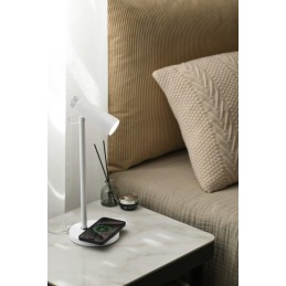 IMMAX LED stolní lampička TIT/ Qi nabíjení/ 12W/ DC12V/1A/ 100-240 VAC/ 150lm/ bílá se stříbrnými prvky
