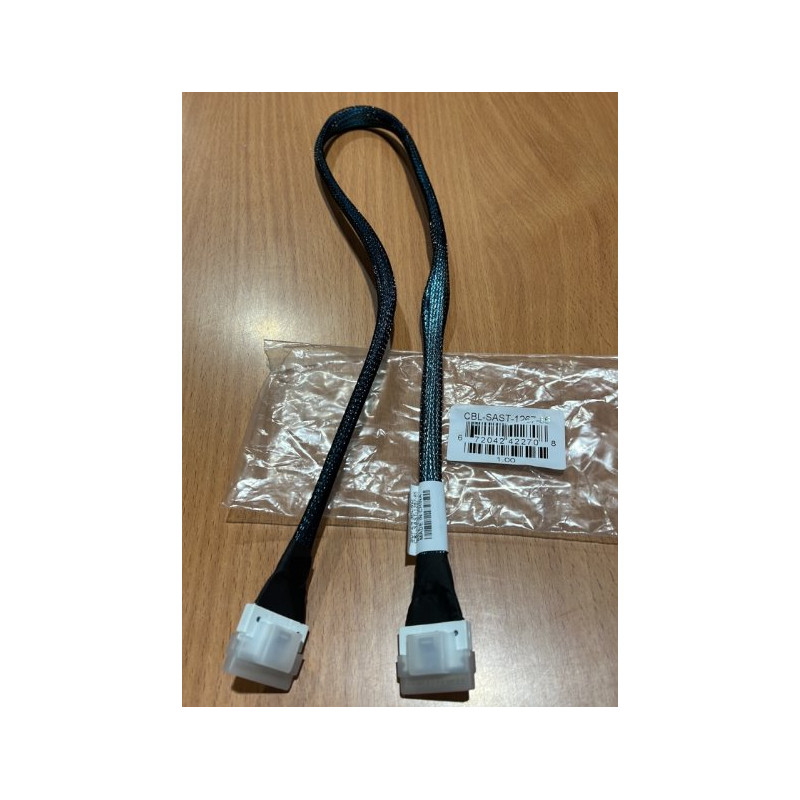 Supermicro Slimline x8 (STR) to Slimline x8 (STR),INT,67CM,85 OHM,