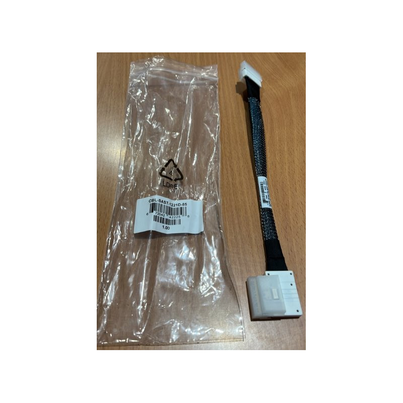 Supermicro [NR] Slimline x8 (LE) to Slimline x8 (STR),20CM,85 OHM,RoHS