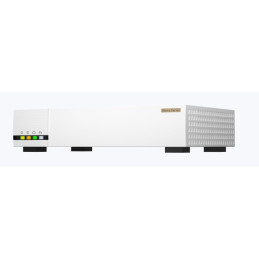 QNAP SD-WAN router QHora-322 (4 cores, 4GB DDR4, 3x 10GbE / 6x 2.5GbE))