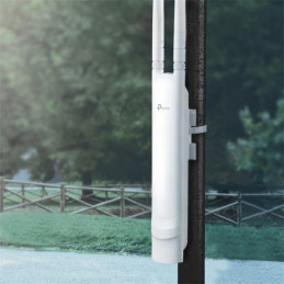 300 Mbps Outdoor Wi-Fi Access Point PORT: 1× 10/100 Mbps RJ45 Port SPEED: 300 Mbps at 2.4 GHz FEATURE: 802.3af PoE, 2× E