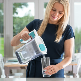 AQUA OPTIMA - Filtrační konvice Perf Pour 2,4l Teal + 6x filtr Evolve+