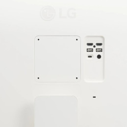 LG 32U721SA-W 32"W VA 3820x2160 5ms 5M:1 250cd HDMI USB-C(60W) Smart WebOS