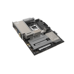 MB SAPPHIRE NITRO+ X870EA Phantomlink /AM5/4xDDR5/M.2/W7+BT5.4/HDMI/DP/ATX