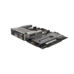 MB SAPPHIRE NITRO+ X870EA Phantomlink /AM5/4xDDR5/M.2/W7+BT5.4/HDMI/DP/ATX
