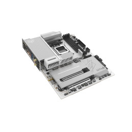 MB SAPPHIRE NITRO+ X870EA PhantomLink Polar /AM5/4xDDR5/M.2/W7+BT5.4/HDMI/DP/ATX, White