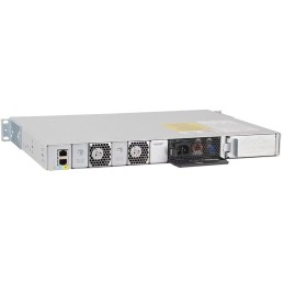 Cisco Catalyst 9200L 24-port PoE+, 4 x 10G, Network Essentials
