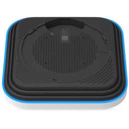 Ubiquiti UniFi E7 - Wi-Fi 7 AP, 2.4/5/6GHz, až 20,8 Gbps, 1x 10GbE, 1x GbE, PoE++ (bez PoE injektoru)