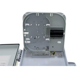 XtendLan plastový rozvaděč pro 16 odboček, 2 kabelové porty, vodotěsný, cívka