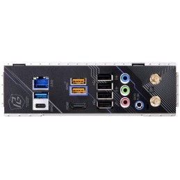 ASRock B650I Lightning WiFi / AMD B650 / AM5 / 2x DDR5 DIMM / 2x M.2 / HDMI / USB-C / WiFi / Mini-ITX