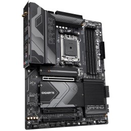 GIGABYTE X670 GAMING X AX / AMD X670 / AM5 / 4x DDR5 DIMM / 4x M.2 / HDMI / USB-C / WiFi / ATX