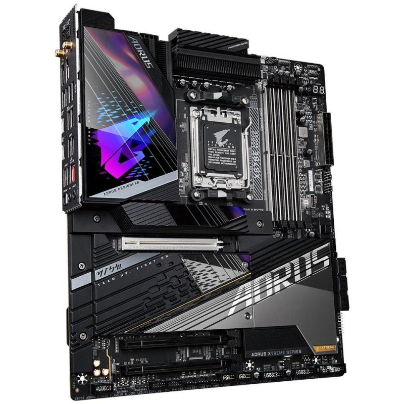GIGABYTE X670E AORUS XTREME / AMD X670 / AM5 / 4x DDR5 DIMM / 4x M.2 / HDMI / DP / 2x USB-C / WiFi / EATX