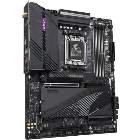 GIGABYTE B650 AORUS PRO AX / AMD B650 / AM5 / 4x DDR5 / 3x M.2 / USB-C / HDMI / WiFi / ATX