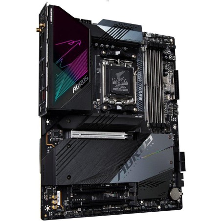 GIGABYTE B650E AORUS MASTER / AMD B650 / AM5 / 4x DDR5 / 4x M.2 / USB-C / HDMI / WiFi / ATX