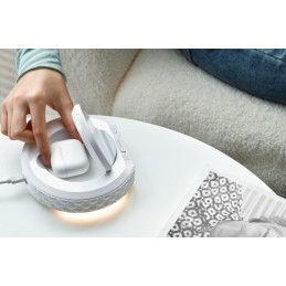 IMMAX multifunkční stolní hodiny CLOCK/ Qi bezdrátová nabíječka 3v1/ 5W/10W/ podsvícení/ bílé