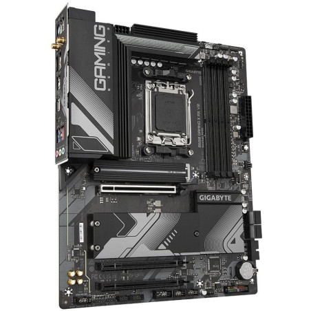GIGABYTE B650 GAMING X AX V2 / AMD B650 / AM5 / 4x DDR5 / 3x M.2 / USB-C / HDMI / DP / WiFi / ATX
