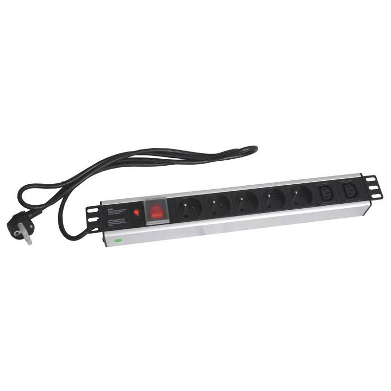 XtendLan 19'' rozvodný panel 5x 230V, 2x IEC, ČSN, vypínač, nadproudová ochrana, 1,8 m